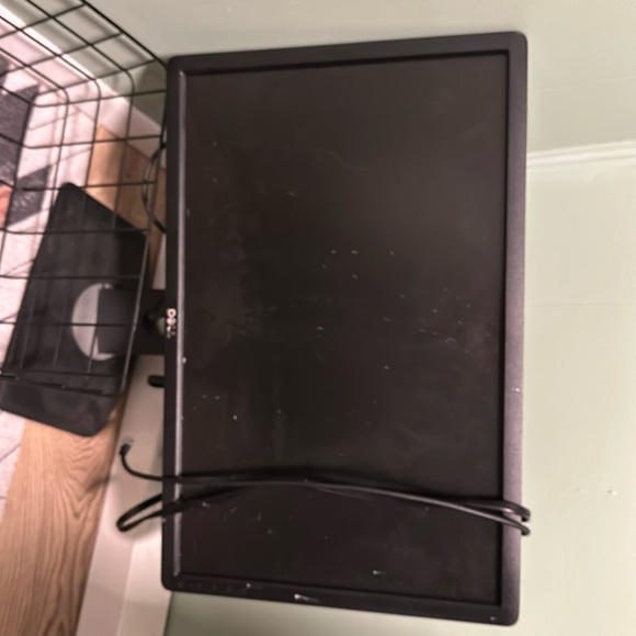 Computer monitor - Picture 1 of 1